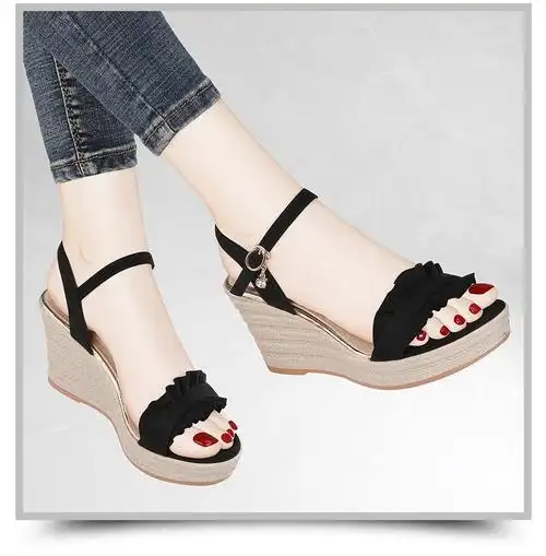 坡跟凉鞋女士一字扣带夏天英伦学生女人时尚性感磨砂绒面高跟凉鞋女装