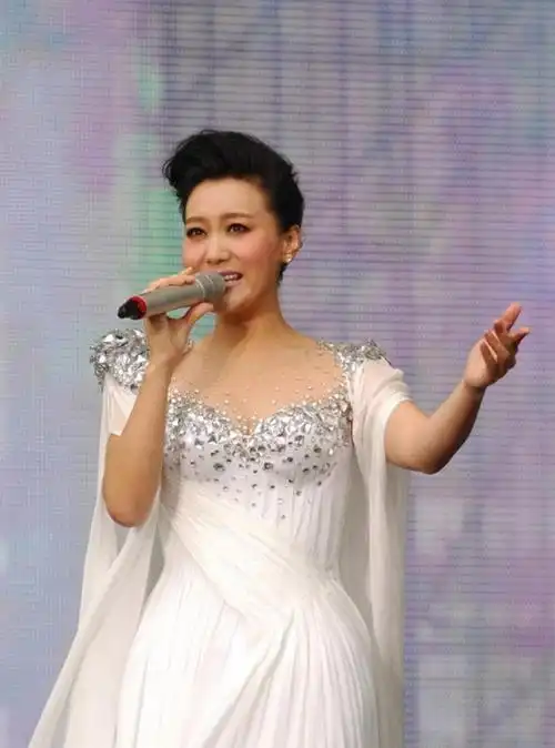 谭晶谈家庭合集:现场谈起丈夫,直言:什么都能凑活唯独老公不能