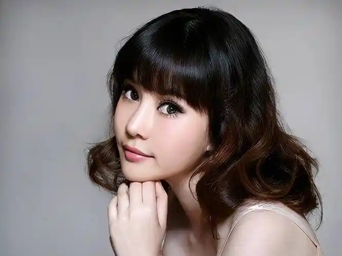 小品演员杨蕾:春晚首位女演员,她要是不结婚,就没宋丹丹啥事了_戴志诚