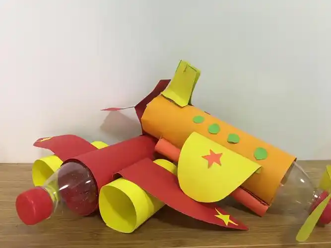 创意无限】亲子手工制作大赛 写美篇这是运用废品做出来的《乌鸦喝水