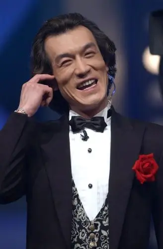 李咏,一路走好!带上你的金话筒.