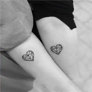 纹身情侣唯美好看头像 新款2018情侣纹身图片图片
