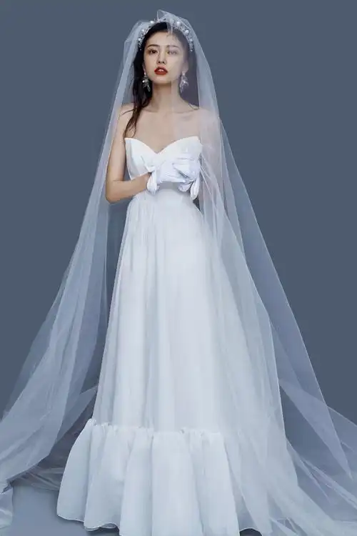 订单即送两千元大礼包 人气爆款婚纱照