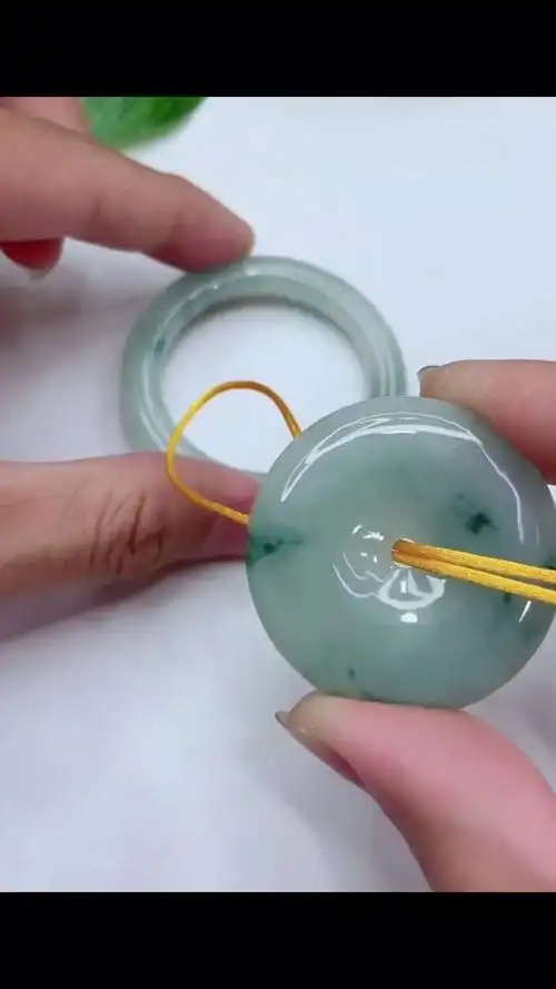 如何编子母扣吊坠绳?