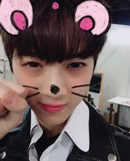 赖冠霖直男式怼脸自拍合集 自拍的完成靠脸是真理!