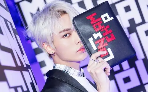 林彦俊帅气图片桌面电脑壁纸