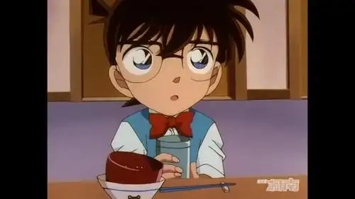 呆萌呆萌的江户川柯南 吃饭吃饭