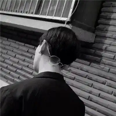 背影头像伤感 高清好看淡淡忧伤的唯美背影头像图片