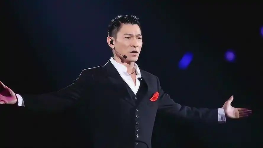 刘德华梅艳芳爱君如梦舞蹈片段收藏了