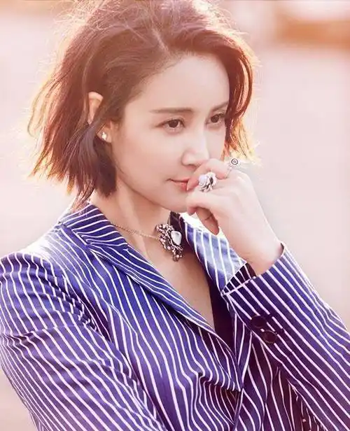 原创有一种整容叫张歆艺分手前夫杨树鹏一如既往她却像变个人