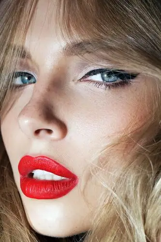 性感美女脸部特写高清图片