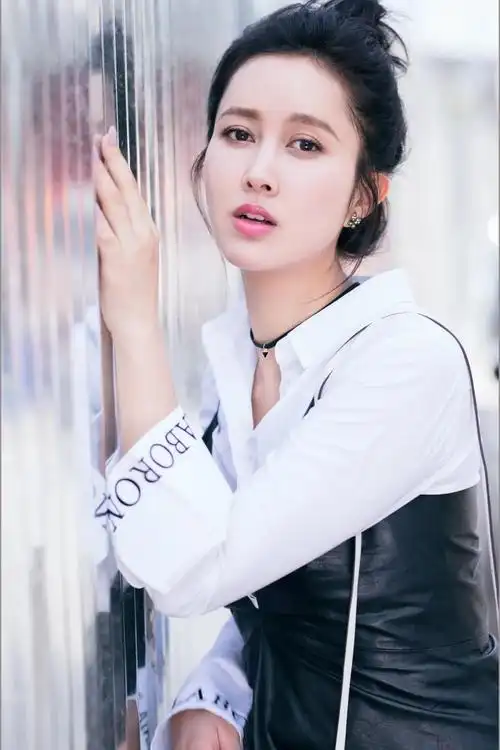 袁志博:戏里戏外,独立女性都是我渴望成为的目标_年龄