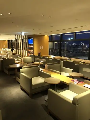 成田机场t2日航商务舱樱花休息室