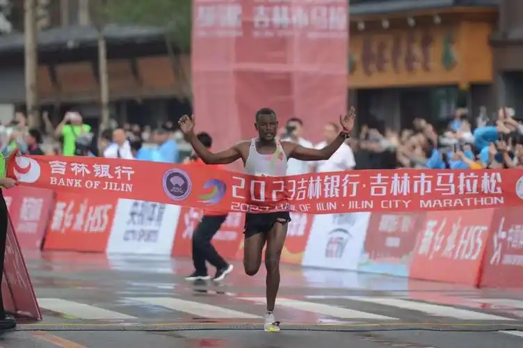 大吉网>吉林市>全程马拉松男子组,埃塞俄比亚选手尼加沃·阿斯纳克