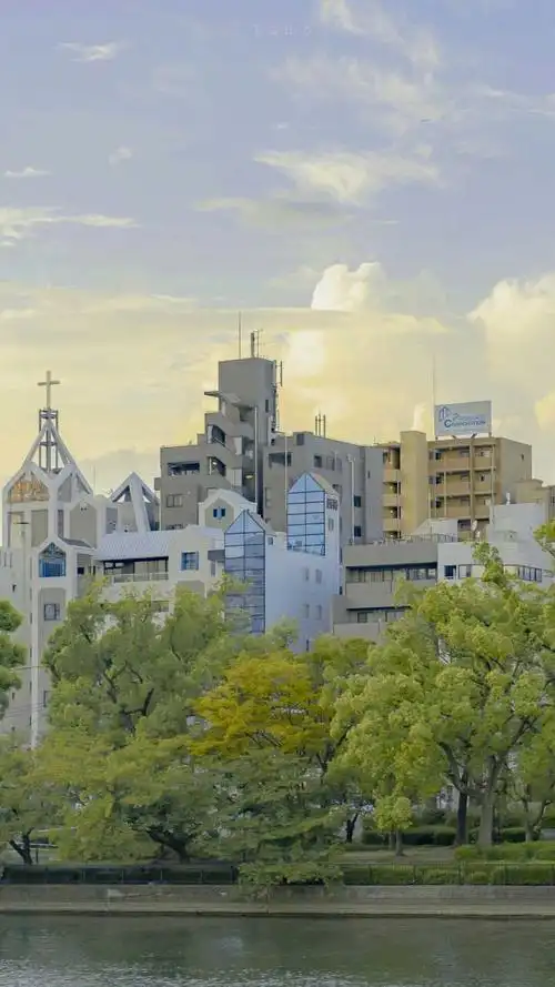 有哪些好的图片适合作qq自定义主题或者微信聊天背景?