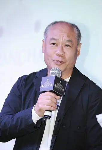 56岁李宁近照 憔悴显老态 网友:看着有70岁了