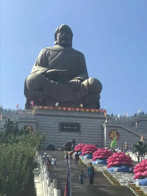给大家分享一个童年阴影,威海赤山大佛