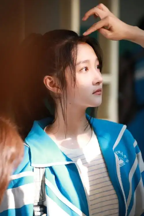 关晓彤课间十分钟