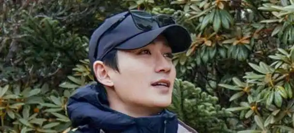 不炒绯闻不靠颜值极少在综艺刷脸朱一龙凭什么走红