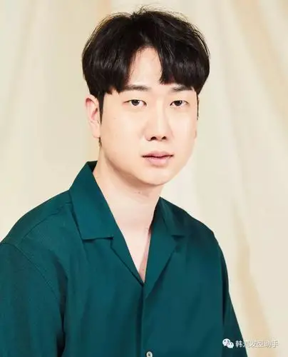 韩国潮流三七分发型