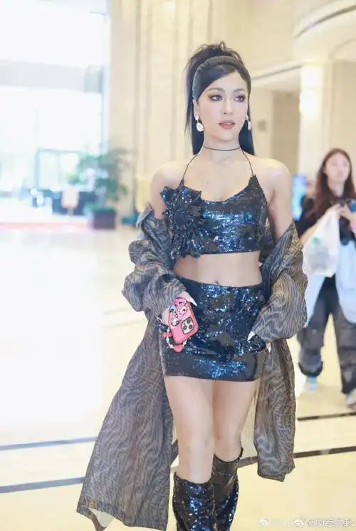 天赐的声音吉克隽逸全妆路透