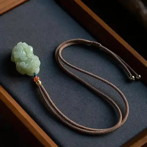 一兴和田玉貔貅吊坠男款女项链玉石财源情侣霸王貔恘编织挂件礼物