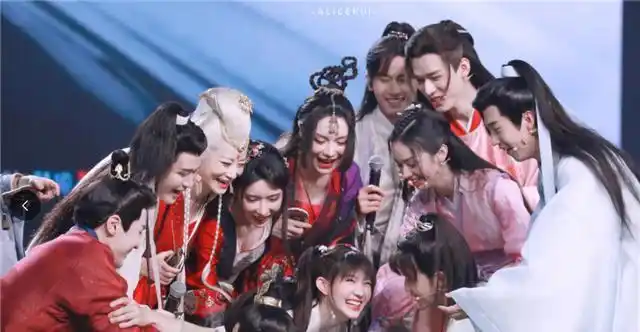 《山河令》演唱会幕后特辑饱含深意,网友:这5点让人又哭又笑!