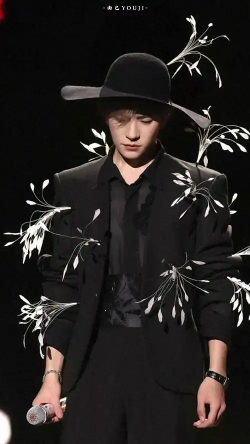 tfboys十年之约演唱会##易烊千玺十稔终章皆成序