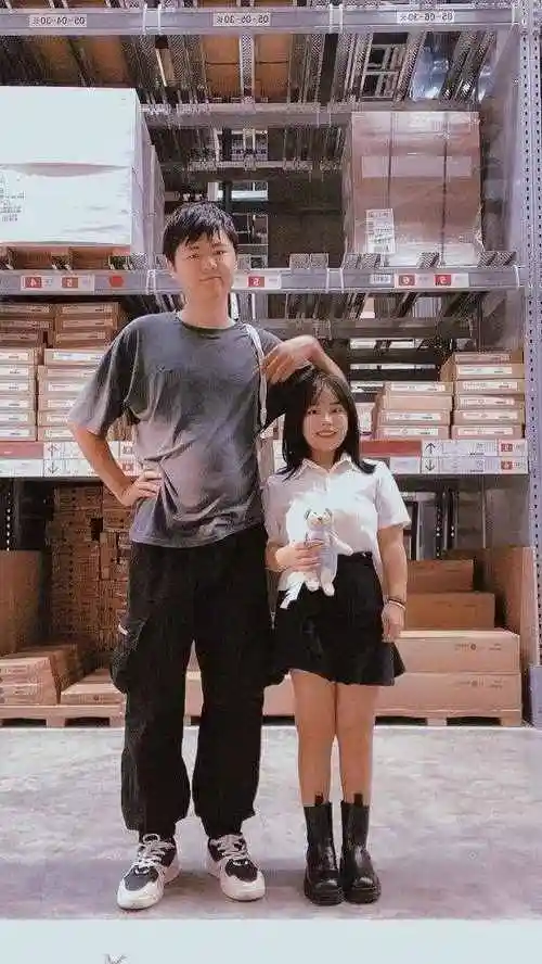 最萌身高差是多少男女身高最佳配对表图