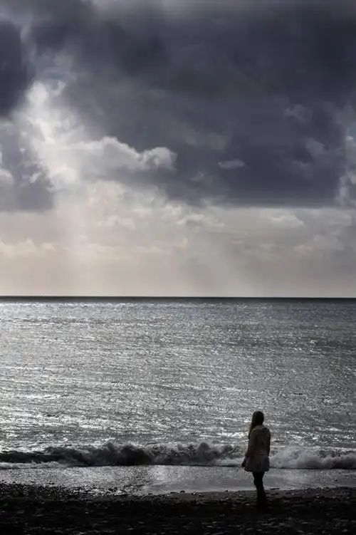 少年,一个人,站,竖图,室外,夜晚,寂寞,海浪,海洋,多云,英国,仅一个