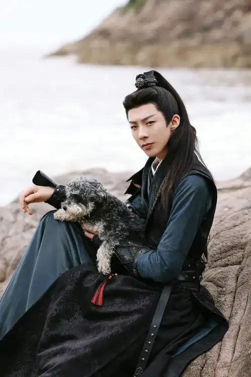 摩登兄弟刘宇宁草莓园除虫剂