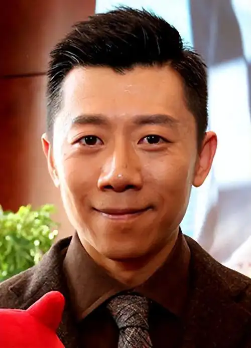 回顾事实证明不务正业的演员夏雨已在另一个圈子风生水起