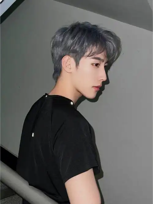 这发色绝了适合夏天的男生漂发发色