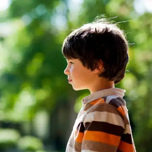 白天,侧面,纯洁,加拿大,仅一个男性,仅一个人,条纹,休闲装,肩膀,小孩