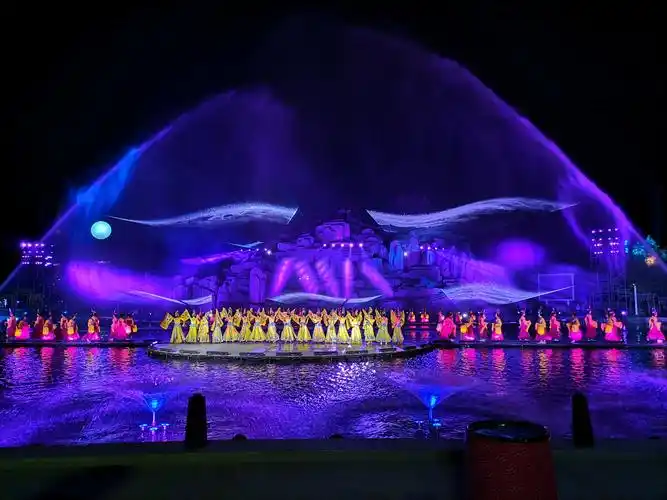 演出 写美篇  虽然是彩排,但是演员们精彩的表演,依旧给现场的观众带