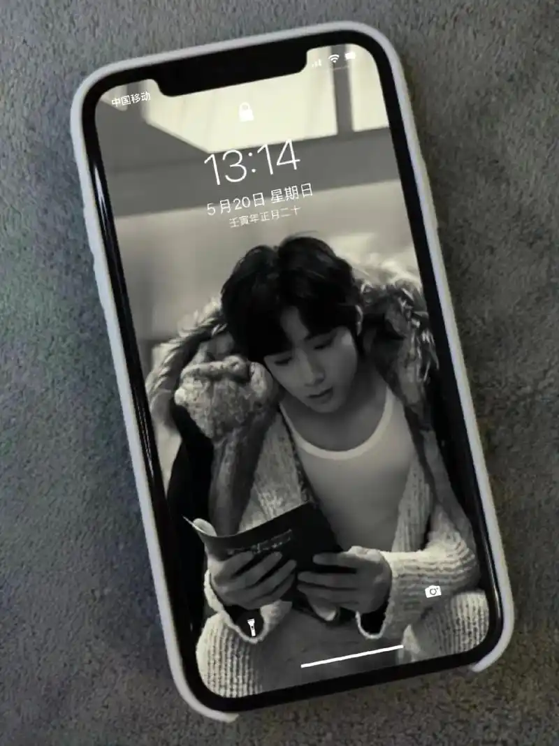 刘耀文最新壁纸来啦