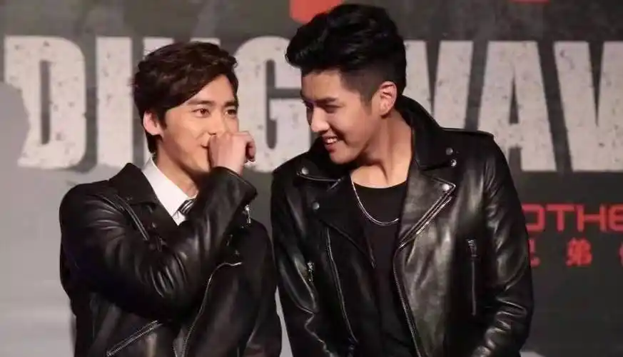 偶像的黄昏从吴亦凡到李易峰只有真正的正能量才有长长久久的流量