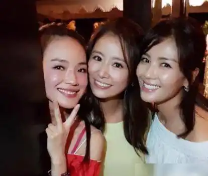 林心如刘涛舒淇同样是40几岁三人同框时差距简直一目了然