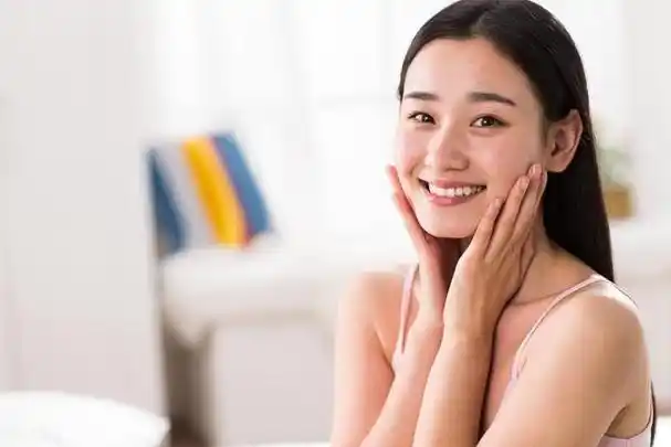 女人想要养成"牛奶肌"?这4个方法每天坚持,皮肤细腻