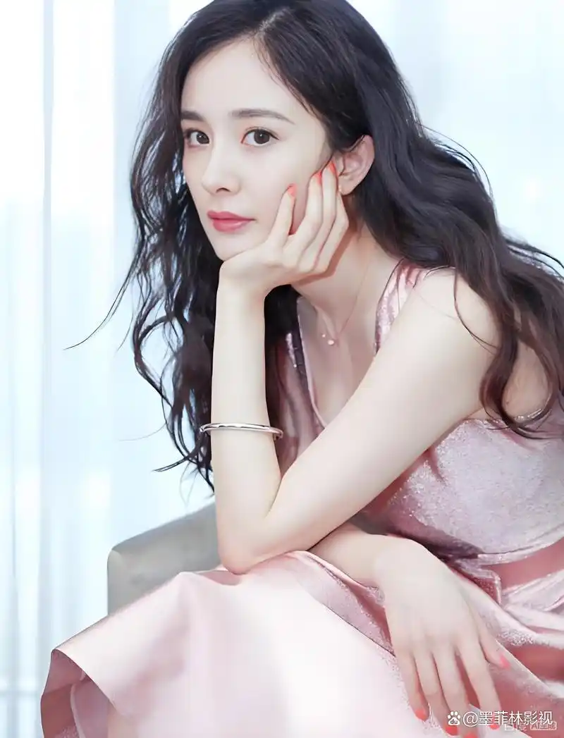 杨幂进组新剧,和万茜演绎《末路狂花》双女主,上演一场女警与女飞贼的