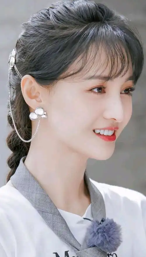 "爽妹子"郑爽,青春靓丽,活泼可爱