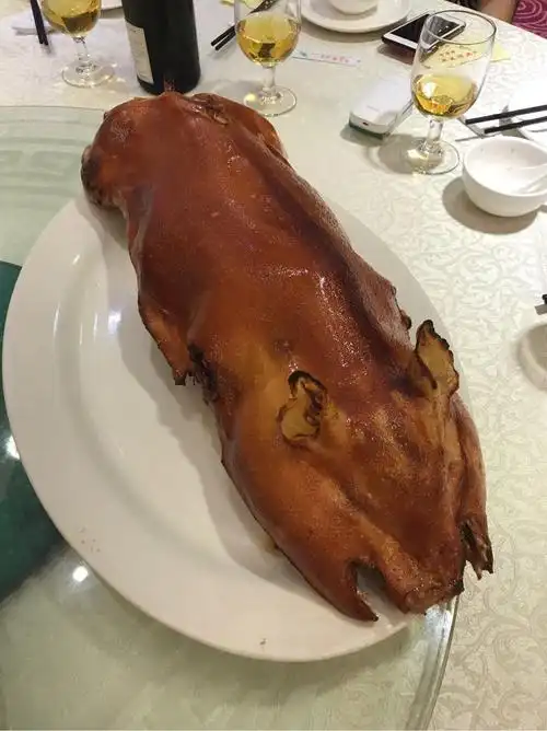 鸿运 堂剪 乳猪 全体