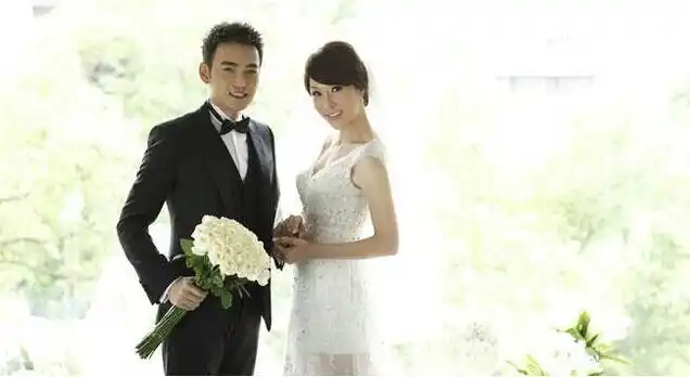 [pagebreak]焦恩俊与其前妻fendi.