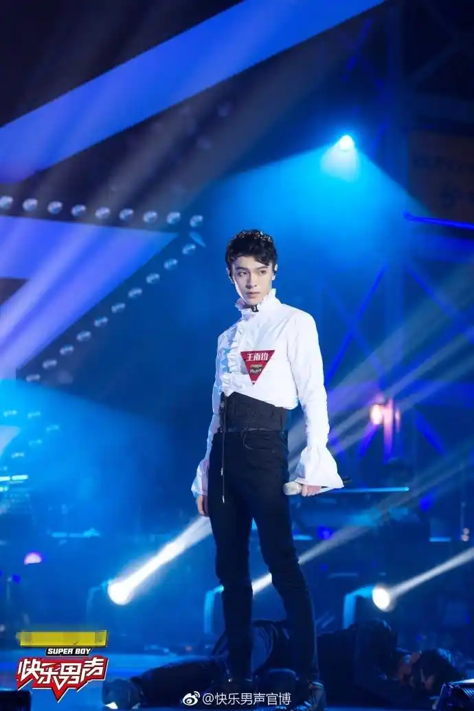 快乐男声王南钧比赛高清剧照曝光 "眼神杀"魅力无可挡(2)