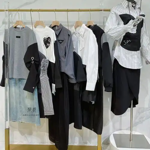 品牌专柜撤柜乌丫春夏潮牌尾单清货女装实体直播一手货源批发走份