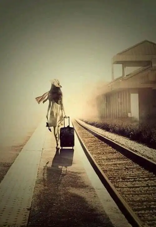 有时候,莫名的心情不好,不想和任何人说话,只想一个人静静的发呆.