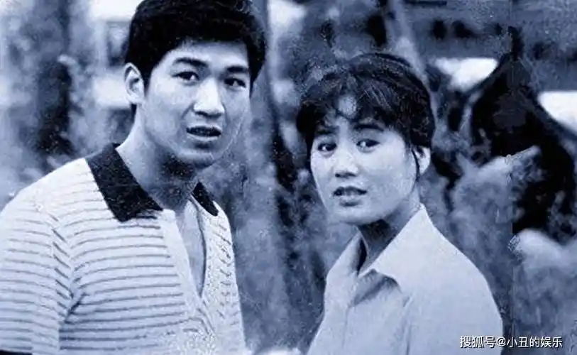 张国立靠前妻翻身却与女演员私下打麻将虚假代言惹众怒