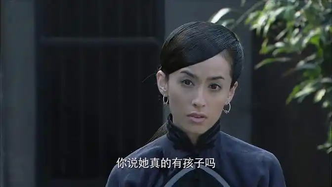 围屋里的桃花:疯丫头失踪,清洁堂众人急坏了,夏禾却说她没疯-影视综