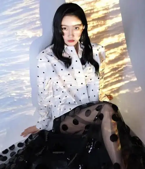 关晓彤透视装惊艳众人看清效果鹿晗想分手