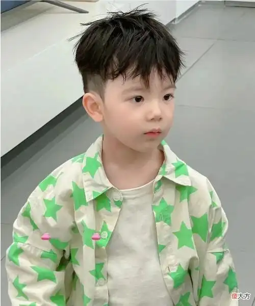 【就爱时尚】小男孩发型14款,很火很帅气,这个夏天你儿子值得拥有